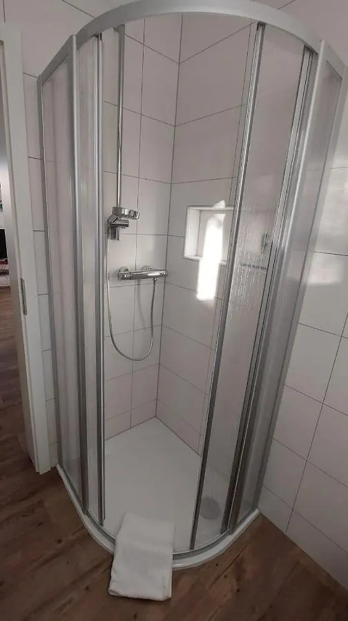 Lägenhet Stilvolle Wohnung In Elbnaehe Mit Balkon, Parkplatz Dresden